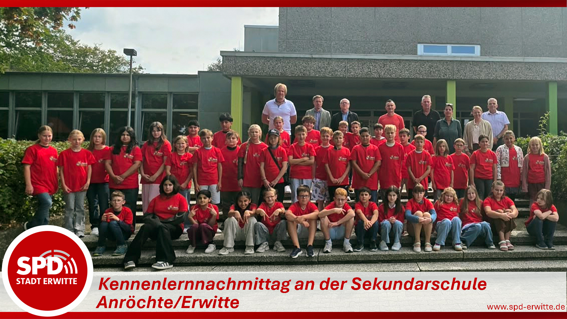 Ein T-Shirt zum Schulstart: SPD begrüßt neue Fünftklässler an der Sekundarschule